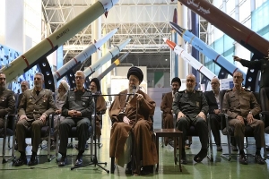 تهديد جديد من وزير الدفاع الصـ.ـهيوني: لا يُمكن لخامنئي البقاء على قيد الحياة