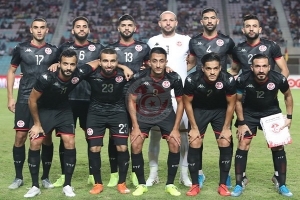 لاعبون من المنتخب يتبرّعون لصندوق 1818