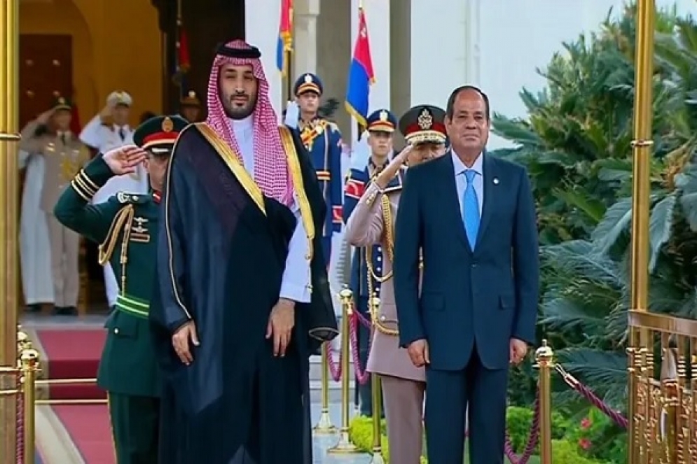 ولي العهد السعودي يصل مصر لإجراء مباحثات مع السيسي