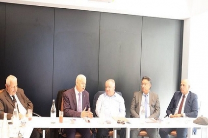 وزير التجارة يدعو غرف التجارة والصناعة إلى التنسيق والعمل المشترك
