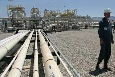 انخفاض في عائدات النفط الجزائري