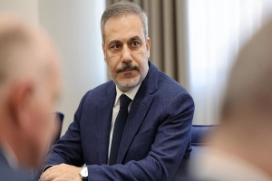 فيدان يؤكّد استعداد تركيا لاستضافة اجتماع بين بوتين وترامب وزيلينسكي