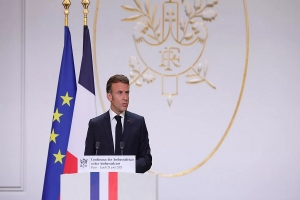 الرئيس الفرنسي: &quot;من الممكن تنفيذ عمليات برية ضد روسيا&quot;