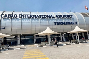 الهجوم على إيران...مصر تلغي رحلات جوية وترفع التأهب بالمطارات