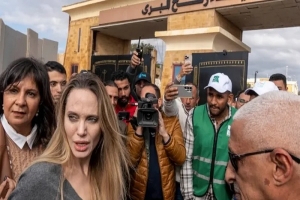 أنجلينا جولي من معبر رفح: ما شاهدته من معاناة الفلسطينيين يفوق الوصف